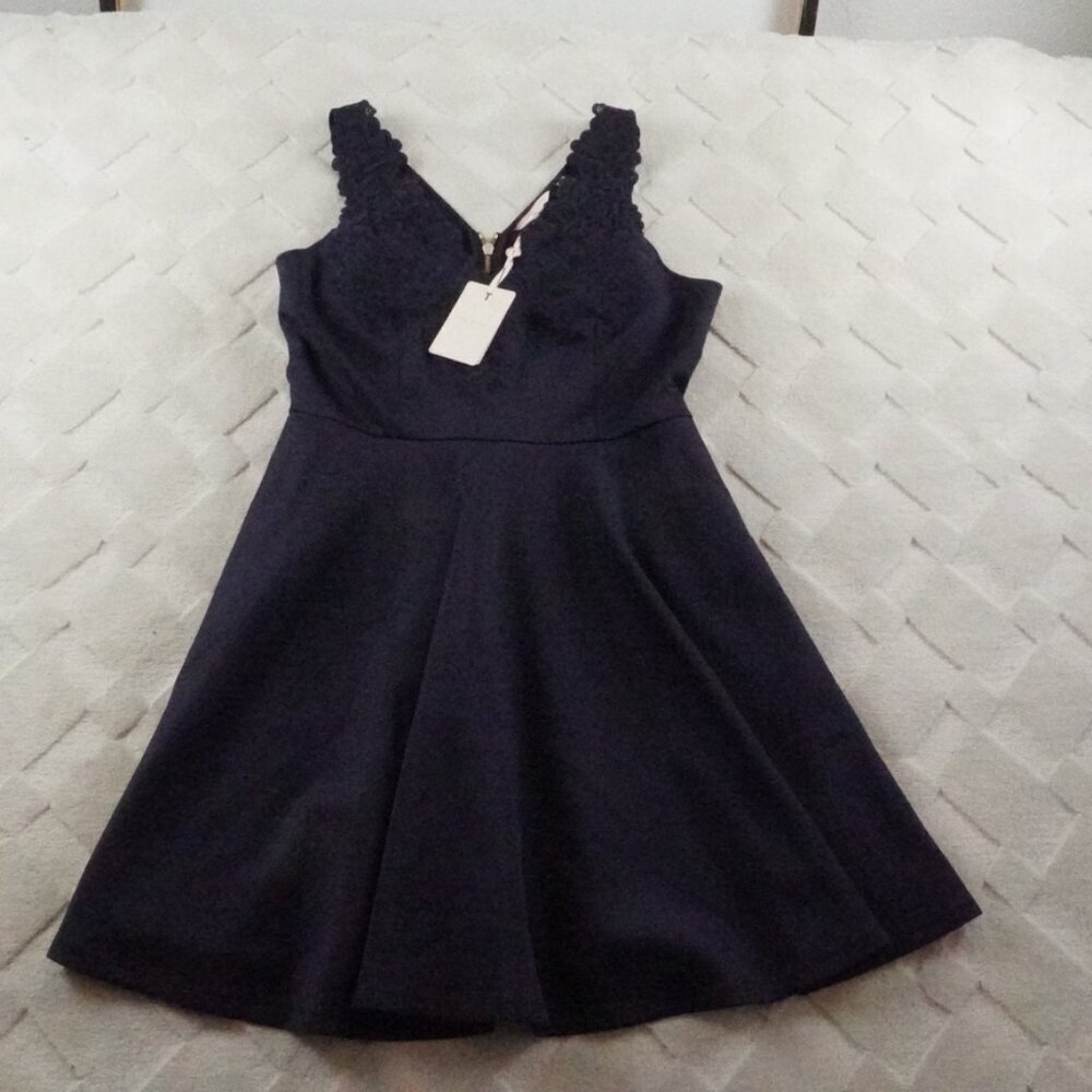 Ted Baker London Halter Neck Embroidered Dress Womens 4 Navy Blue Elegant Formal